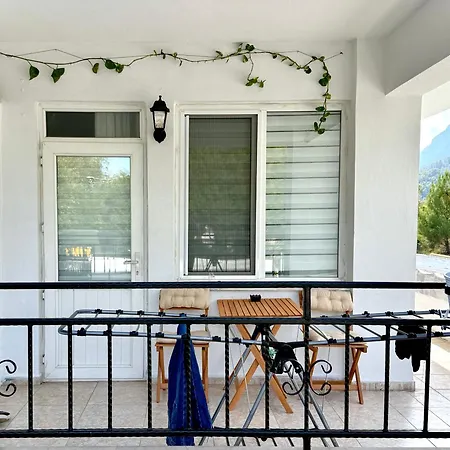 Eda Sultan - 5 Min Walk To Goeynuek *