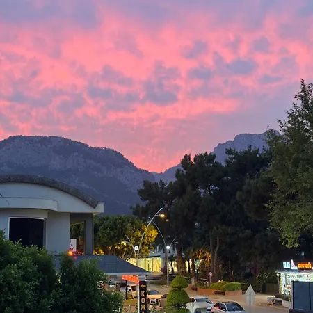 Eda Sultan - 5 Min Walk To Goeynuek Apartment *
