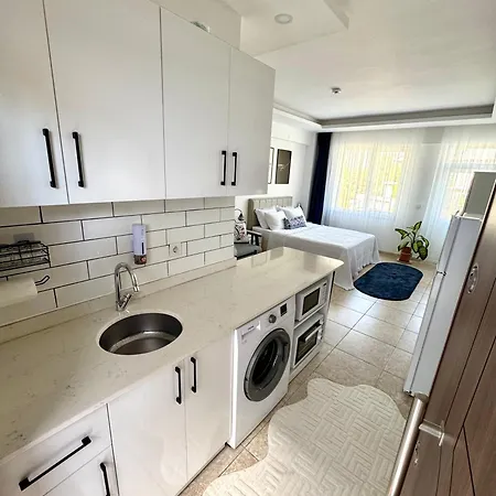 Apartment Eda Sultan - 5 Min Walk To Goeynuek