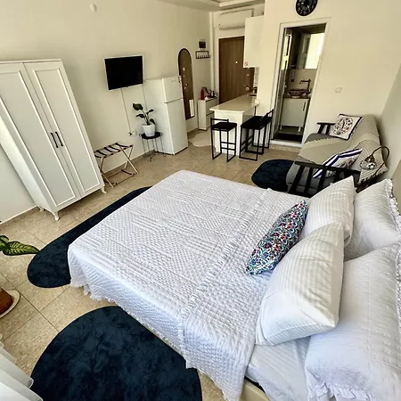Eda Sultan - 5 Min Walk To Goeynuek Apartment *